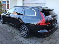 Gebraucht Volvo V60 Core 197 PS (144 kW) 2025 Onyxblack Kombi