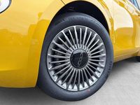 Neu Fiat 500 65 PS (47 kW) 2026 Mare grün Limousine