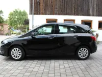 Gebraucht Mercedes B180 Style 122 PS (89 kW) 2017 Schwarz Kleinwagen