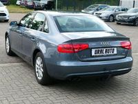 Gebraucht Audi A4 Attraction 143 PS (105 kW) 2013 Grau Limousine