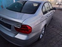 Gebraucht BMW 320 143 PS (105 kW) 2008 Silber Limousine