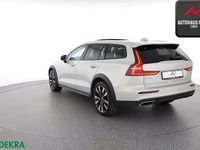 Gebraucht Volvo V60 CC Pro 190 PS (139 kW) 2020 Birch light Kombi