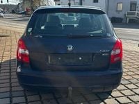 Gebraucht Skoda Fabia 90 PS (66 kW) 2011 Blau Kleinwagen