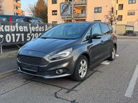 Gebraucht Ford S-MAX Titanium 150 PS (110 kW) 2017 Grau Van / Kleinbus