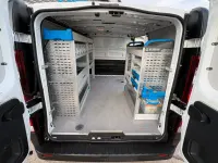Gebraucht Opel Vivaro 121 PS (88 kW) 2018 Weiß Van / Kleinbus