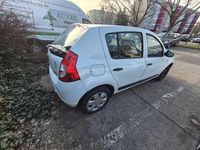 Gebraucht Dacia Sandero 75 PS (55 kW) 2009 Weiß Limousine