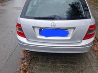 Gebraucht Mercedes 220 170 PS (125 kW) 2011 Silber Kombi