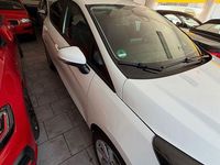 Gebraucht Ford Fiesta Cool & Connect 101 PS (74 kW) 2023 Weiß Kleinwagen