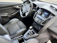 Gebraucht Ford Focus Ambiente 349 PS (256 kW) 2017 Schwarz iridiumschwarz metallic Limousine