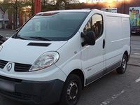 Second-hand Renault Trafic 114 CP (83 kW) 2012 Alb Monovolum