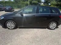 Gebraucht Mercedes B180 109 PS (80 kW) 2014 Schwarz Kleinwagen