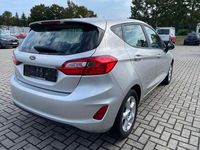 Gebraucht Ford Fiesta Trend 86 PS (63 kW) 2018 Polarsilber metallic Kleinwagen