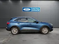 Gebraucht Ford Kuga Titanium 150 PS (110 kW) 2023 Blau SUV