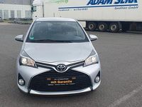 Gebraucht Toyota Yaris Comfort 99 PS (72 kW) 2016 Silber Limousine