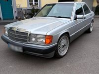 Gebraucht Mercedes 190 122 PS (89 kW) 1992 Silber Limousine