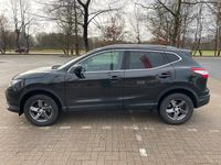 Gebraucht Nissan Qashqai 131 PS (96 kW) 2016 Schwarz SUV