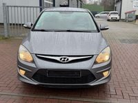 Gebraucht Hyundai i30 Edition 90 PS (66 kW) 2012 Grau Limousine