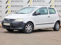 Gebraucht VW Fox Basis 54 PS (39 kW) 2010 Weiß Kleinwagen