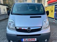 Gebraucht Opel Vivaro 114 PS (83 kW) 2015 Silber Van / Kleinbus