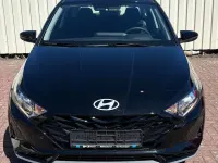 Neu Hyundai i20 Trend 90 PS (66 kW) 2025 Schwarz Kleinwagen