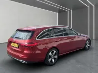 Gebraucht Mercedes C180 Avantgarde 170 PS (125 kW) 2023 Hyazinthrot  metalliclack Kombi