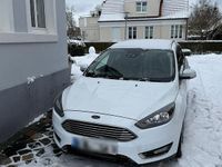 Gebraucht Ford Focus Titanium 125 PS (91 kW) 2017 Weiß Kombi