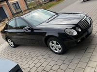 Second-hand Mercedes E200 184 CP (135 kW) 2006 Negru Berlinǎ