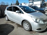 Gebraucht Toyota Verso Executive 126 PS (92 kW) 2011 Grau Van / Kleinbus