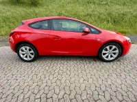 Gebraucht Opel Astra GTC Edition 140 PS (102 kW) 2012 Rot Limousine
