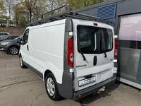 Gebraucht Renault Trafic 114 PS (83 kW) 2012 Weiß Van / Kleinbus