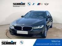 Gebraucht BMW 530e 292 PS (214 kW) 2023 Sophistograu brillanteffekt Kombi