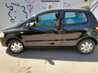 Gebraucht VW Fox 54 PS (39 kW) 2005 Schwarz Kleinwagen