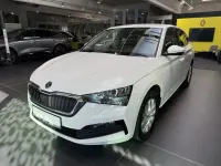 Gebraucht Skoda Scala Ambition 150 PS (110 kW) 2022 Candyweiss uni (weiß) Kleinwagen