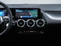 Gebraucht Mercedes GLA200 Progressive 120 PS (88 kW) 2023 Rot SUV