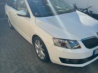 Gebraucht Skoda Octavia 150 PS (110 kW) 2014 Weiß Kleinwagen
