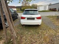 Gebraucht Audi A1 101 PS (74 kW) 2012 Weiß Kleinwagen
