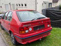 Second-hand Renault 19 73 CP (53 kW) 1992 Roșu Berlinǎ