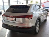 Gebraucht Audi e-tron 300 kW (408 PS) 2023 Silber SUV