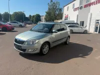 Gebraucht Skoda Fabia 105 PS (77 kW) 2012 Silber Limousine