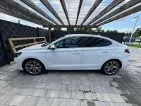 Gebraucht Hyundai i30 Trend 140 PS (102 kW) 2018 Weiß Limousine