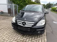 Gebraucht Mercedes B200 140 PS (102 kW) 2009 Schwarz Van / Kleinbus