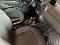 Second-hand Audi A1 86 CP (63 kW) 2011 Albastru Hatchback