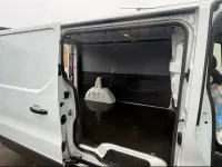 Gebraucht Renault Traffic 105 PS (77 kW) 2018 Weiß Van / Kleinbus