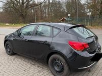 Gebraucht Opel Astra Selection 116 PS (85 kW) 2015 Schwarz Limousine