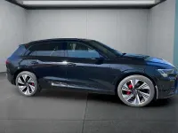 Gebraucht Audi Q8 e-tron S-Line 250 kW (340 PS) 2025 Schwarz SUV