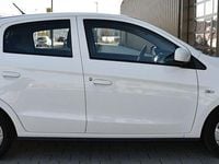 Gebraucht Mitsubishi Space Star Basis 71 PS (52 kW) 2017 Weiß Kleinwagen