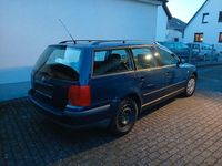 Gebraucht VW Passat Basis 125 PS (91 kW) 1998 Blau Kombi