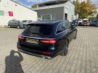 Gebraucht Mercedes E300 306 PS (225 kW) 2022 Blau Kombi