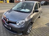 Gebraucht Renault Twingo Equilibre 60 kW (82 PS) 2022 Lunairegrau metallic Kleinwagen
