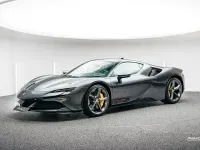 Gebraucht Ferrari SF90 999 PS (734 kW) 2021 Grigio silverstone Coupé
